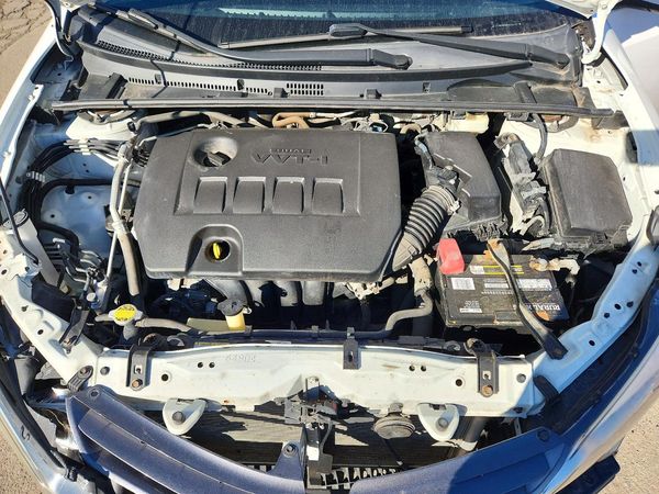 2016 TOYOTA COROLLA L/LE — Engine bay