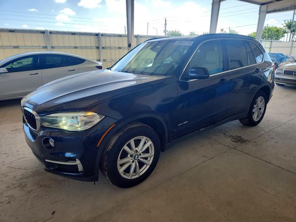 2015 BMW X5 xDrive35i — Front 3/4