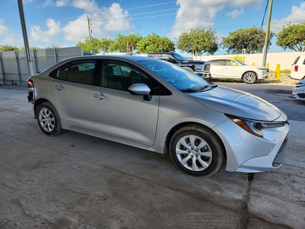2026 TOYOTA COROLLA LE — Passenger 3/4