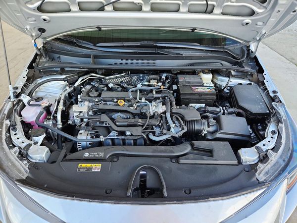2026 TOYOTA COROLLA LE — Engine bay