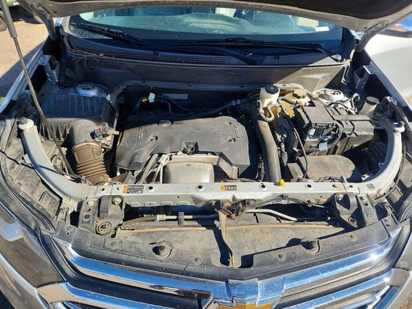 2019 CHEVROLET EQUINOX Premier (2LZ) — Engine bay