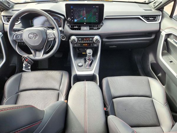 2025 TOYOTA RAV4 XSE Premium — CKPT