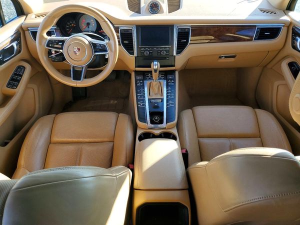 2015 PORSCHE MACAN — CKPT