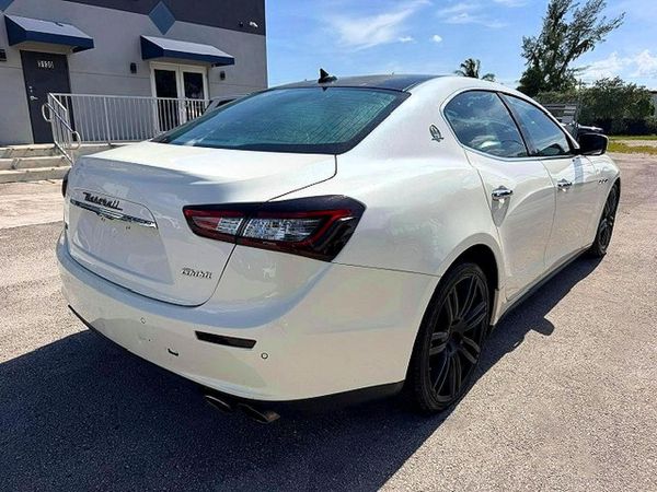 2014 MASERATI GHIBLI