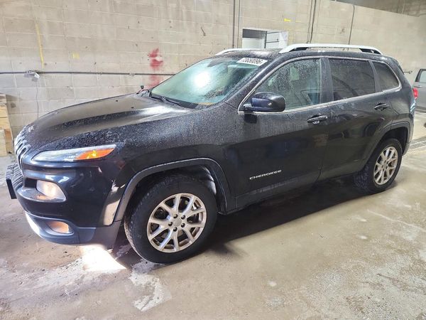 2014 JEEP CHEROKEE LATITUDE 4X4 — Front 3/4