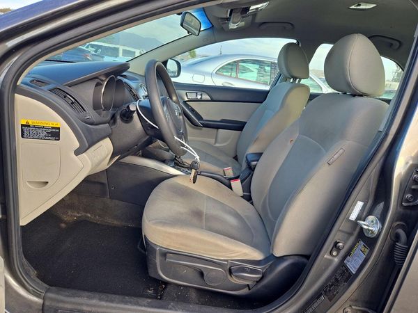 2013 KIA FORTE EX — DENT