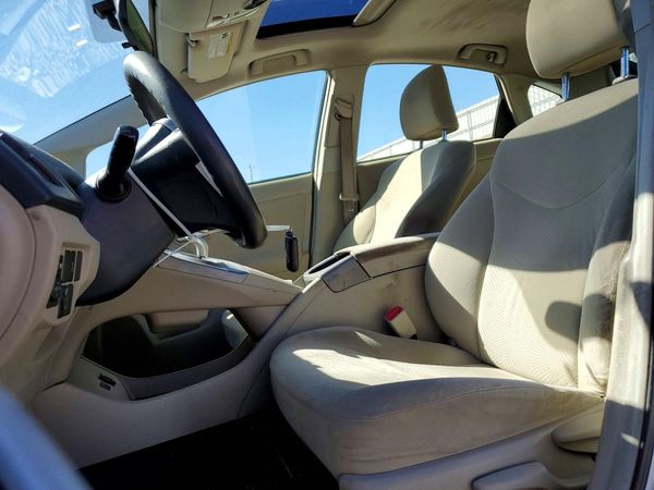 2013 TOYOTA PRIUS — DENT