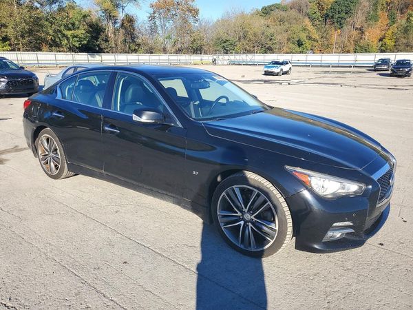 2015 INFINITI Q50 — Passenger 3/4