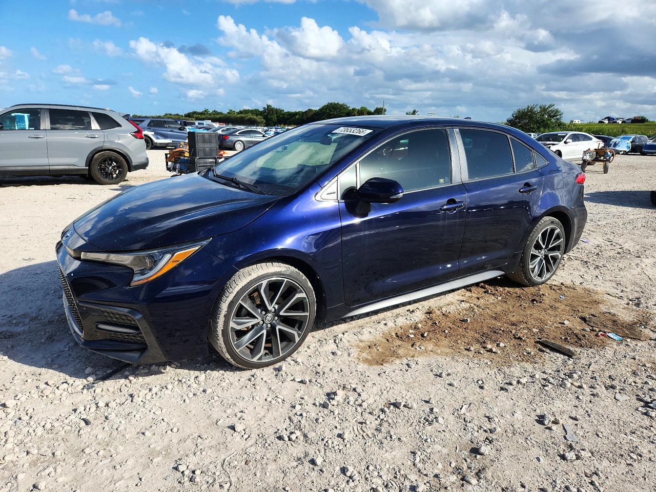 2020 TOYOTA COROLLA SE, CVT — Front 3/4