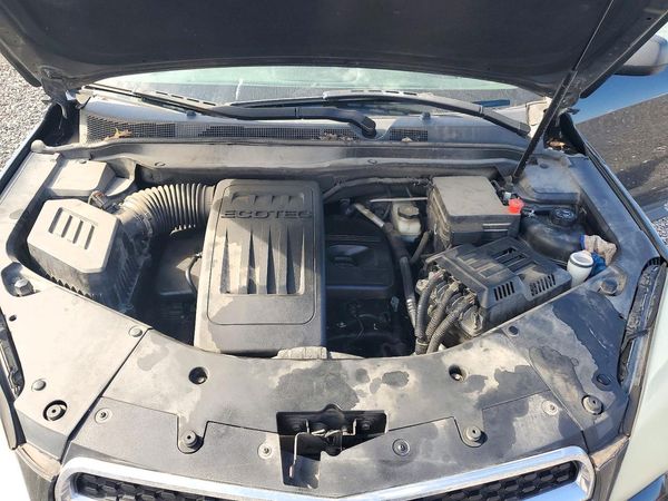 2012 CHEVROLET EQUINOX LS — Engine bay