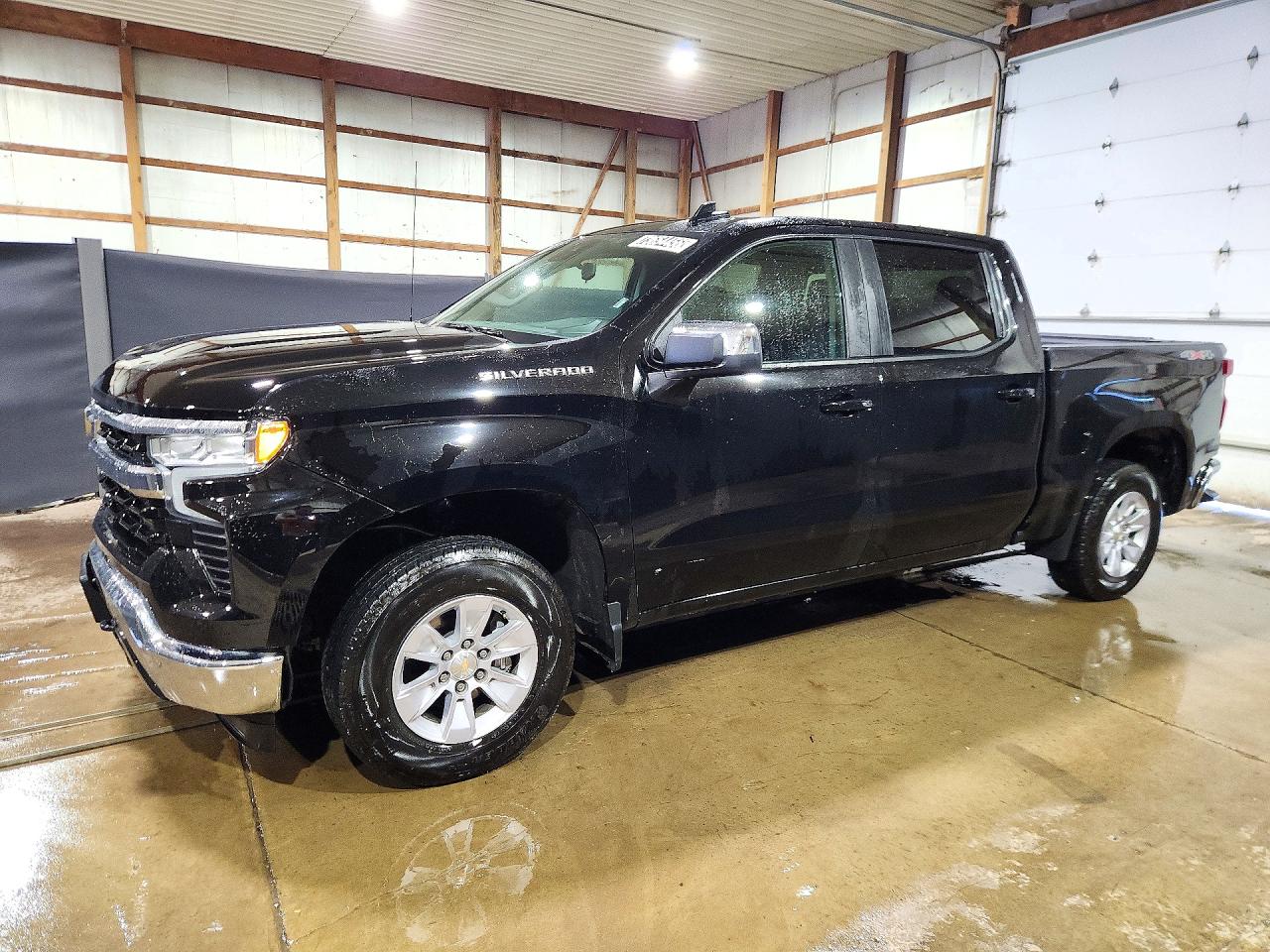 2026 CHEVROLET SILVERADO LT — Front 3/4