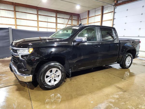 2026 CHEVROLET SILVERADO LT — Front 3/4