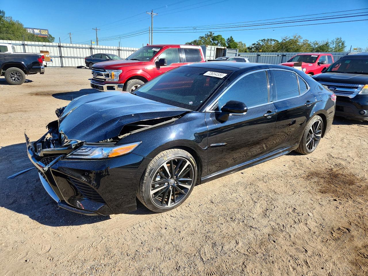 2018 TOYOTA CAMRY XSE — Front 3/4