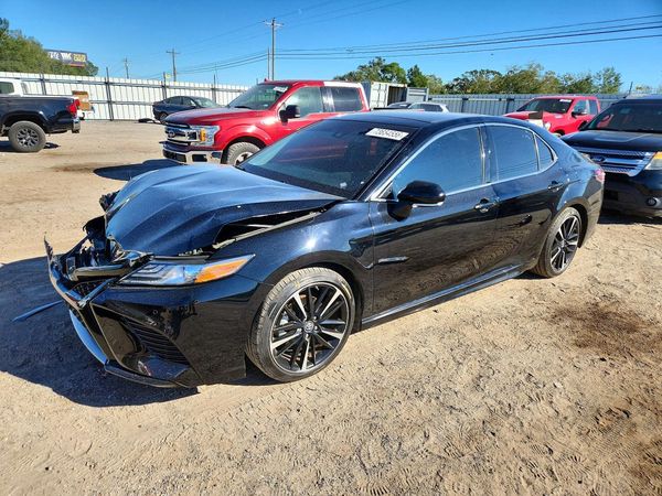 2018 TOYOTA CAMRY XSE — Front 3/4