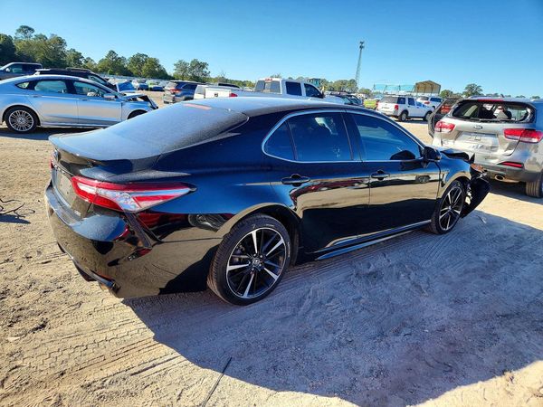 2018 TOYOTA CAMRY XSE — PSRA