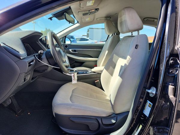 2022 HYUNDAI SONATA SE — DENT