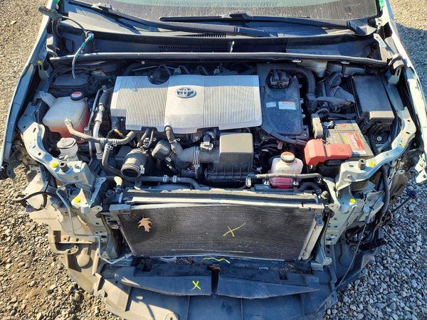 2016 TOYOTA PRIUS One/Two — Engine bay
