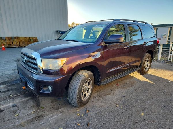 2012 TOYOTA SEQUOIA — Front 3/4
