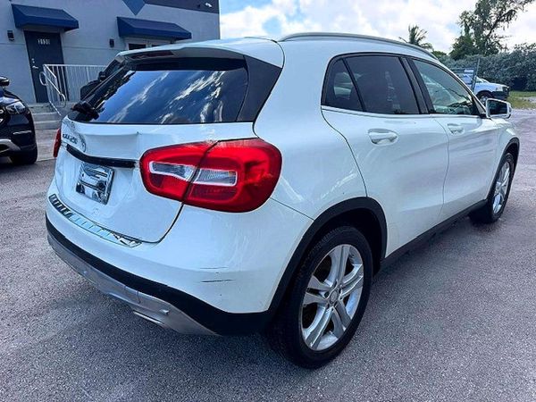 2017 MERCEDES-BENZ GLA