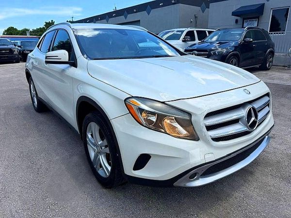 2017 MERCEDES-BENZ GLA