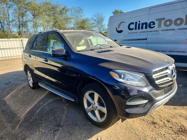 2016 MERCEDES-BENZ GLE GLE350 — Passenger 3/4