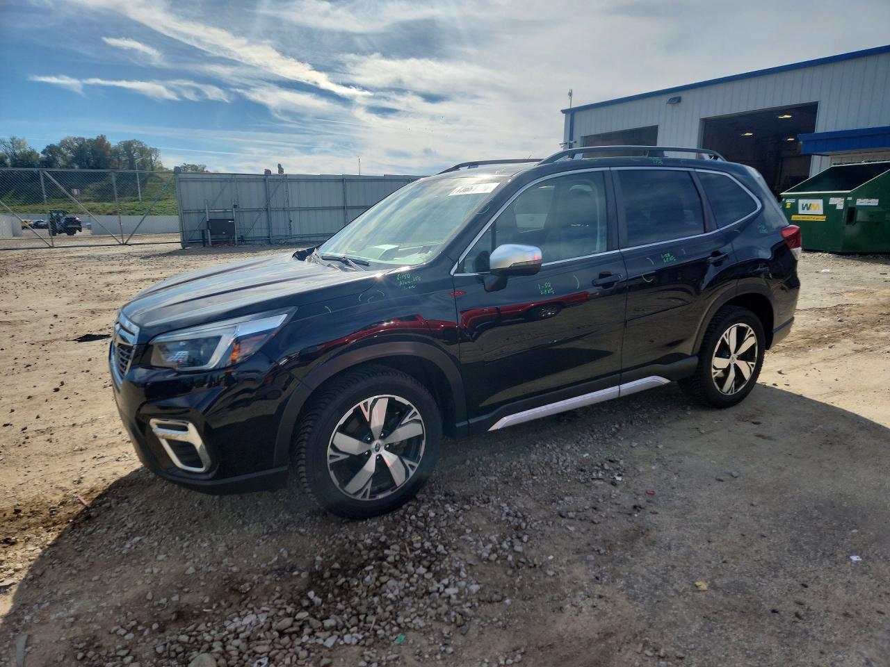 2021 SUBARU FORESTER Touring — Front 3/4