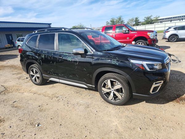 2021 SUBARU FORESTER Touring — Passenger 3/4