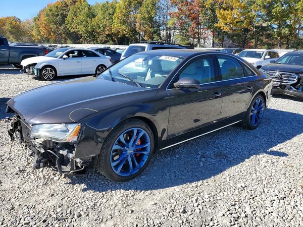 2013 AUDI A8 — Front 3/4