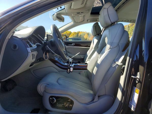 2013 AUDI A8 — DENT