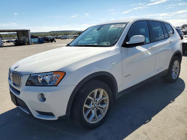 2013 BMW X3 xDrive28i — Front 3/4