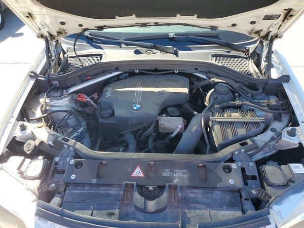 2013 BMW X3 xDrive28i — Engine bay