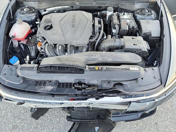 2025 HYUNDAI SONATA SEL — Engine bay