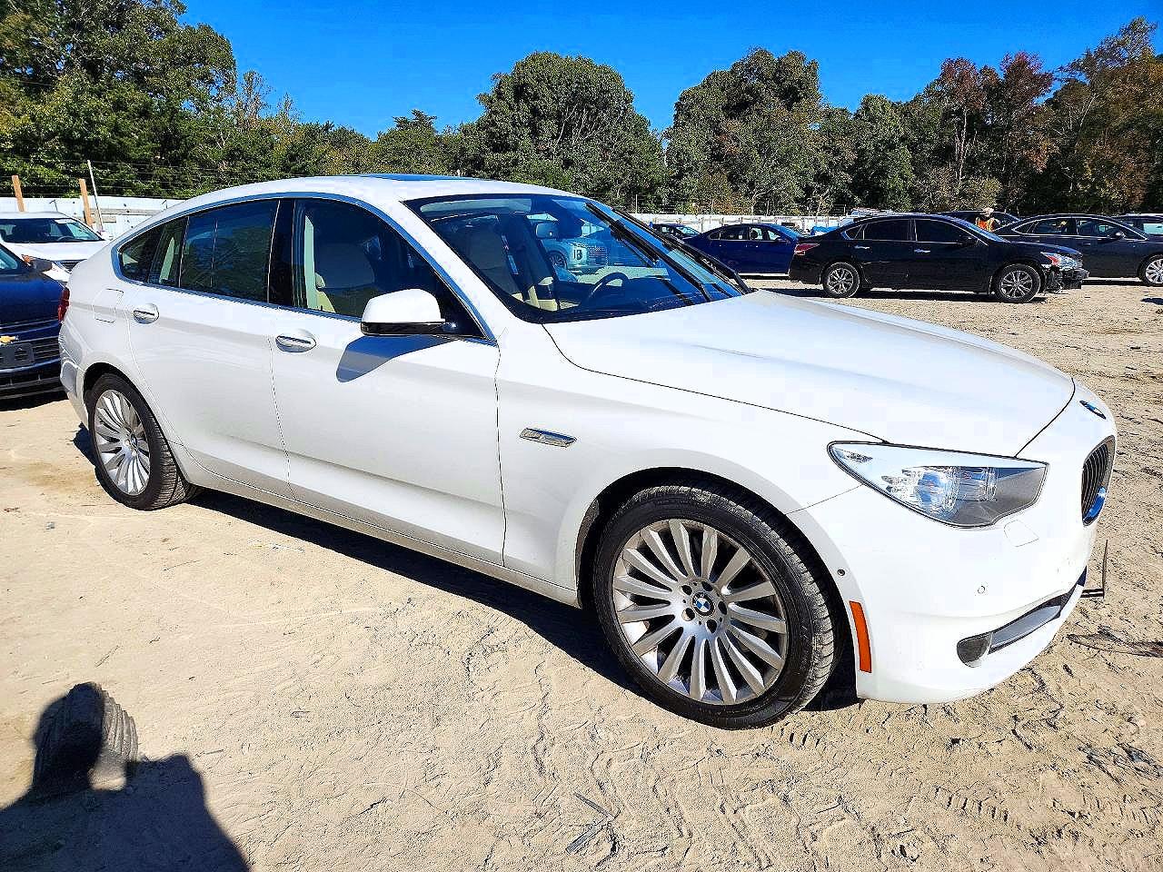 2013 BMW 535 GT — Front 3/4