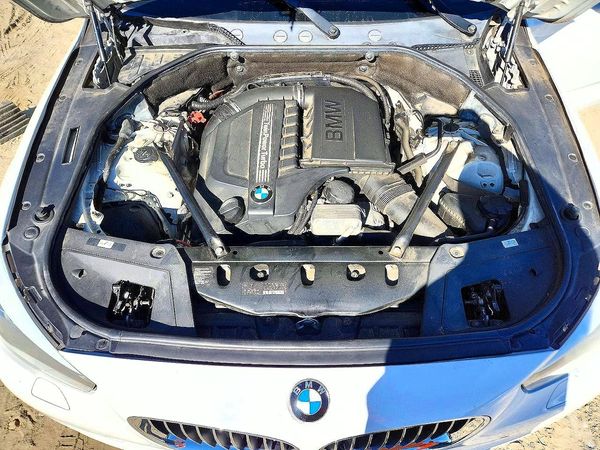2013 BMW 535 GT — Engine bay
