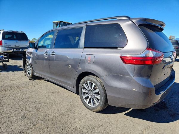 2020 TOYOTA SIENNA Q grade — DSRA
