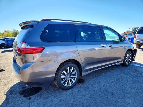 2020 TOYOTA SIENNA Q grade — PSRA