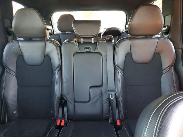 2017 VOLVO XC90 R-Design — SUVN