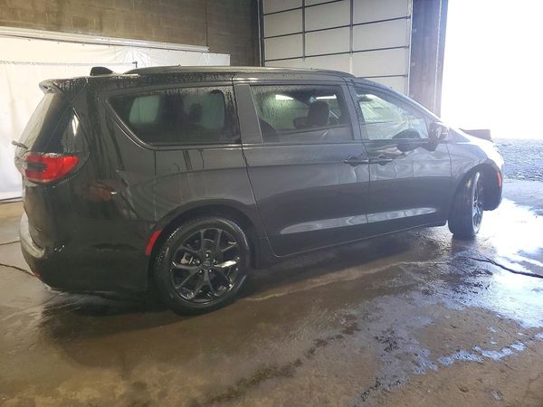 2027 CHRYSLER PACIFICA Limited — PSRA