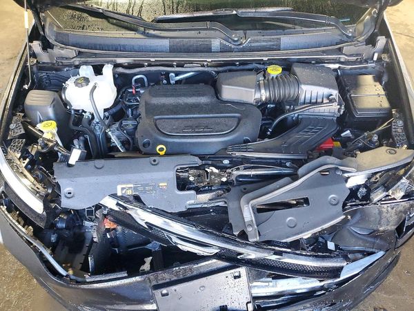 2027 CHRYSLER PACIFICA Limited — Engine bay