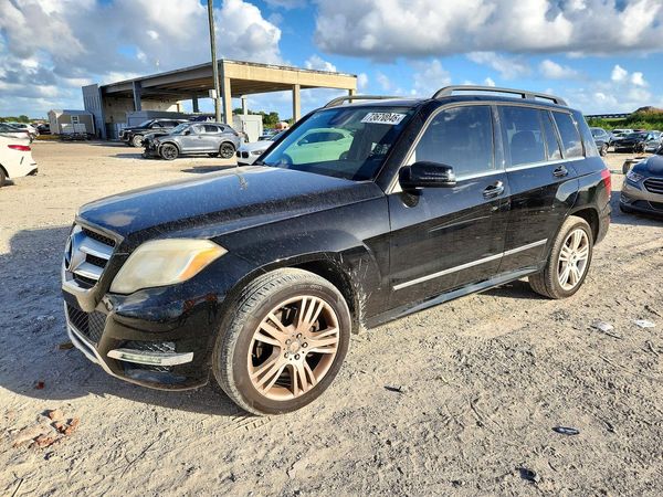 2015 MERCEDES-BENZ GLK GLK350 — Front 3/4