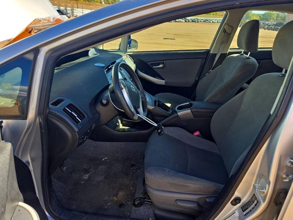 2012 TOYOTA PRIUS — DENT