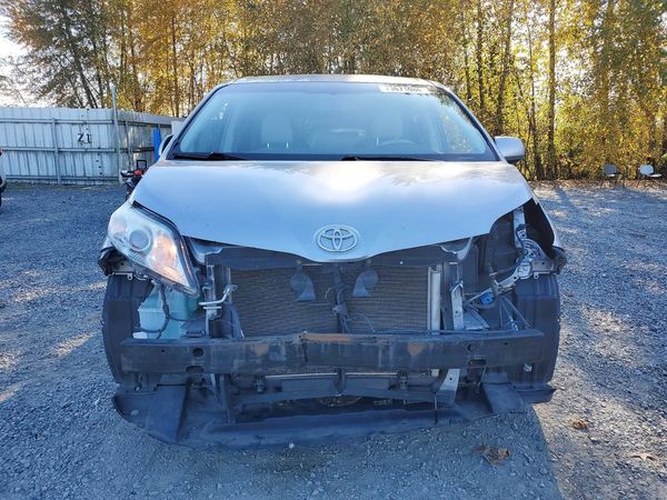 2012 TOYOTA SIENNA — DIRF