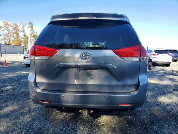 2012 TOYOTA SIENNA — DIRR