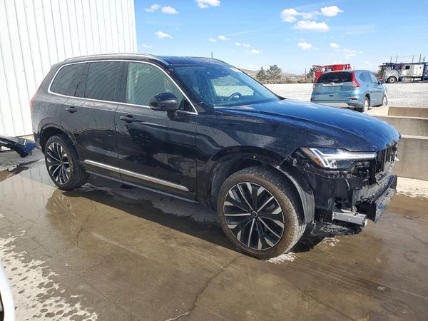 2026 VOLVO XC90 Plus Bright — Passenger 3/4