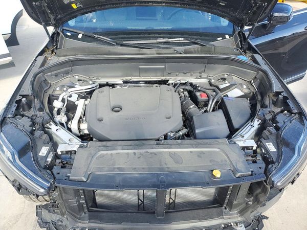 2026 VOLVO XC90 Plus Bright — Engine bay