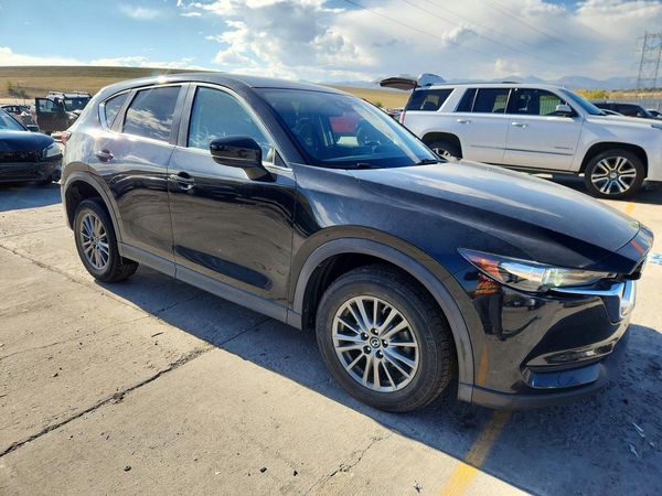 2017 MAZDA CX-5 Touring — Passenger 3/4