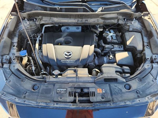 2017 MAZDA CX-5 Touring — Engine bay