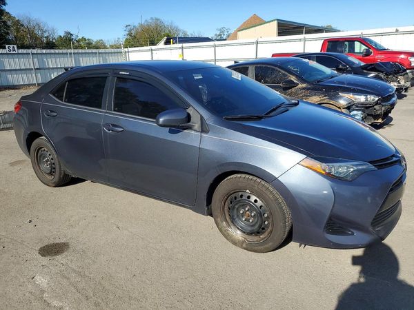 2018 TOYOTA COROLLA L/LE/SE/XLE/XSE — Passenger 3/4