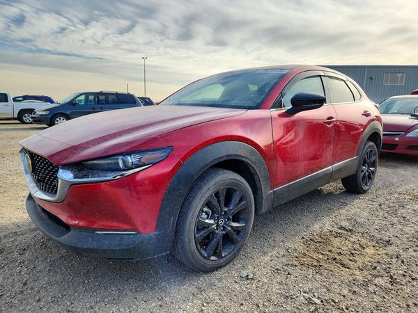 2022 MAZDA CX30 Premium Package — Front 3/4