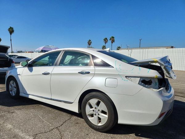 2012 HYUNDAI SONATA Middle level — DSRA